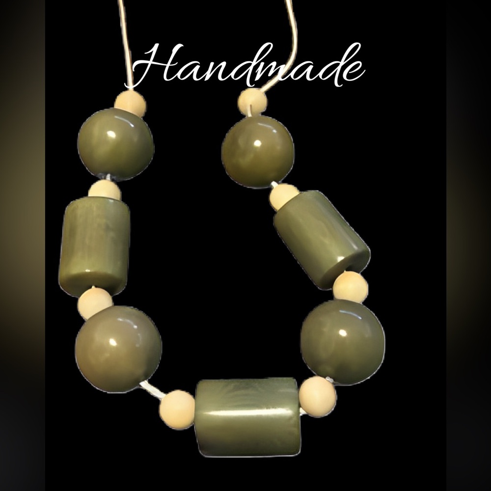 Elegant Vintage Olive Green Beaded Necklace